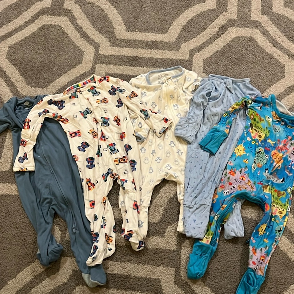 FIVE Little Sleepies, Magnetic Me, Not Too Big, & Cloud Island 0-3 month pajamas